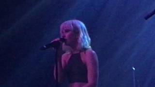 Broods - Freak of Nature - Live at the Melkweg