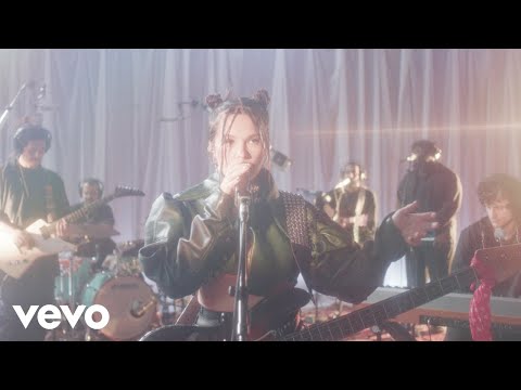 Saya Gray - ANNIE, I SING FOR..