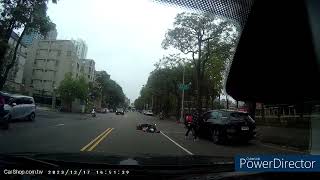 [閒聊] 台中大業路 車禍