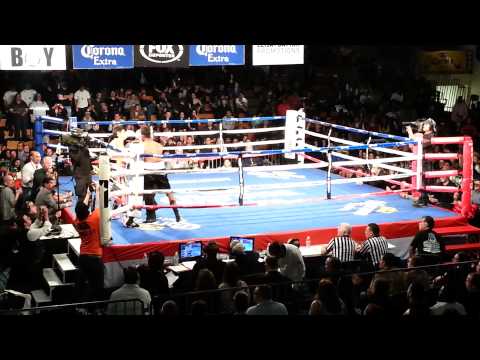 Omar Figueroa Knock Out! 1st Round vs Henry Aurad