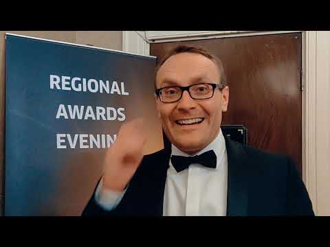 Close Up Magician - Oliver Parker video.