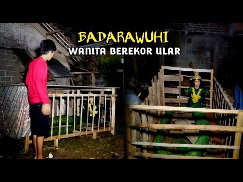 wanita cantik berekor ular disebut juga badarawuhi - siluman ular