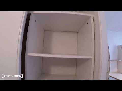 Cosy studio apartment for rent near Les 4 Temps shopping centre - Spotahome (ref 140117)