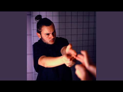 Video thumbnail for I hope I don’t break your knees.