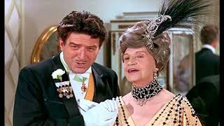 Theodore Bikel sings "Kum Aher" with the Kandinsky Trio