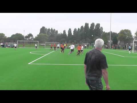 7 sept 2013 VV De Meern B2 - Maarssen B1 com 2-1 Mooie redding Rainier