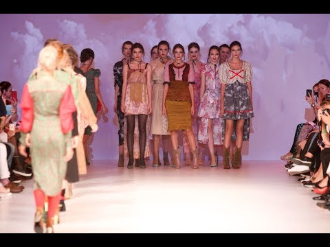 Darja DONEZZ. Fashion Show SS18. 41 Ukrainian Fashion Week. 4К