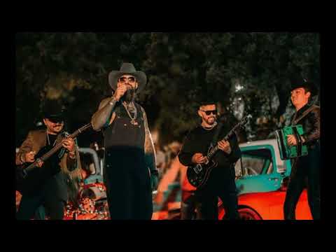 Cartel de Santa ft los dos carnales//Aka entre el humo (instrumental)