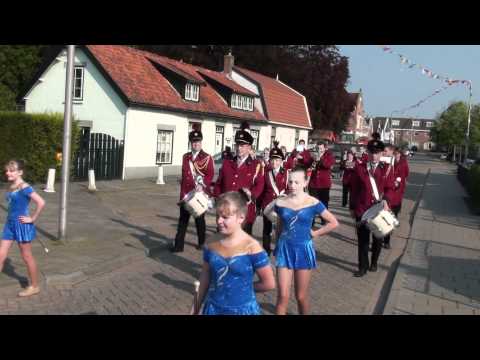 Muziekvereniging Voorne en Putten, Koninginnedag Nieuwenhoorn, 30.04.2011