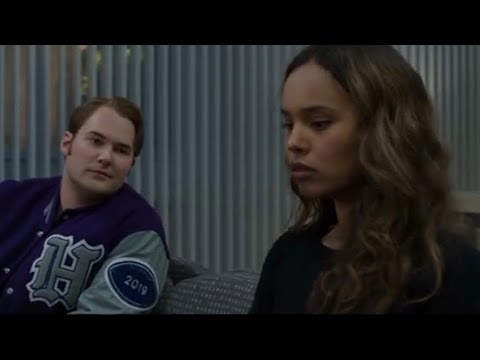 13 Reasons why 4x10 - Jessica Bryce hospital scene