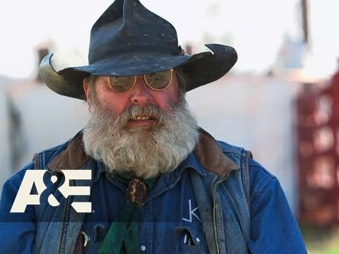 American Hoggers: Jerry Is Chased Out Of His Jeep by A Hog | A&E