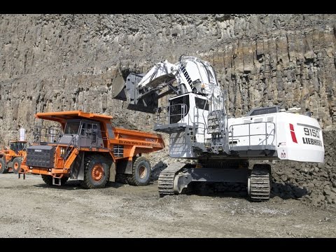 Liebherr R 9150 Hochlöffel Mining Bagger belädt Hitachi EH 1100 - 5 I Steinexpo 2014