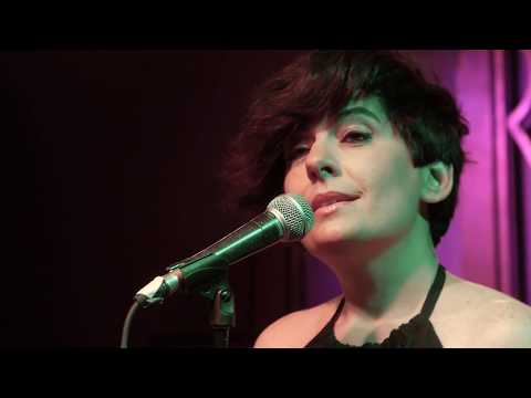 Romina Balestrino & Guillermo Fernández - Fruta amarga