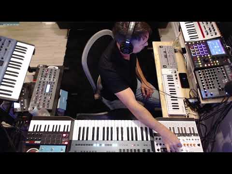 Making some mid 2000s trance with hardware