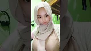 Download lagu Kompilasi video cewek jilbab cantik || edisi @syasyaa70 #1 mp3
