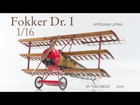 Red Baron's famous triplane "Fokker Dr. I": 750 pieces in motion...