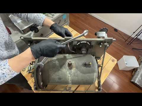 Restoration of a coffee machine - 1973 Boema - Part 1: Disassemble