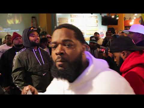 Hoody Mello vs Reezy