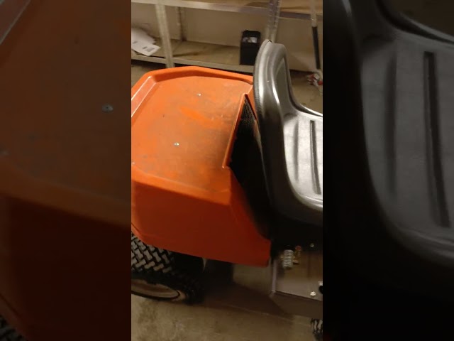 888392 Riding mower Husqvarna Rider 16