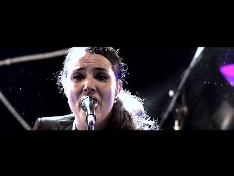 Presuntos Implicados - Todas Las Flores (En Vivo)