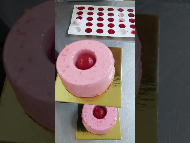 Vídeo relacionado con 3D Molde de Silicona para Postre, 6 Cavidades Moldes de Silicona con Patrón de Frambuesa, Moldes para Frutas Reutilizable, para Tartas, Bombones, Gelatinas, Helados, Creaciones Creativas de Pastelería