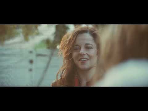 A TIEMPO COMPLETO - Clip 5