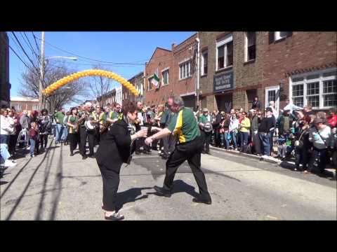 2014   QCSB Serenade  -  Durning String Band