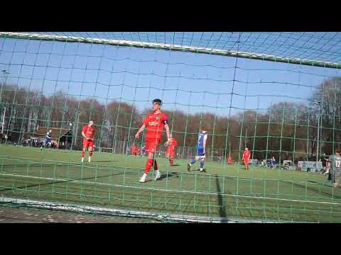 Daniel Junge erzielt das 2 1 für den Oldenburger SV am 8  April 2023 bei Inter Türkspor Kiel