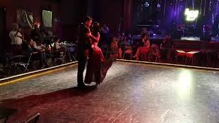 Roxane Camargo y Giuliano Calvimonte,  Mucho Tango Milonga 23/04/2024, Buenos Aires,  Argentina.