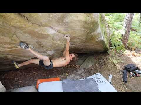 Pagota 8a 7c+  /  Roche qui Tourne  (fontainebleau)