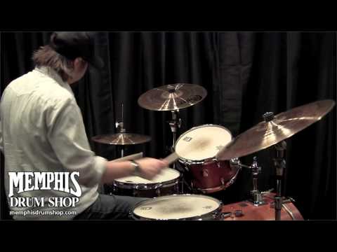 Craviotto 14" x 5.5" Custom Shop Walnut Solid Shell Snare Drum (CRCUS5514WAL)