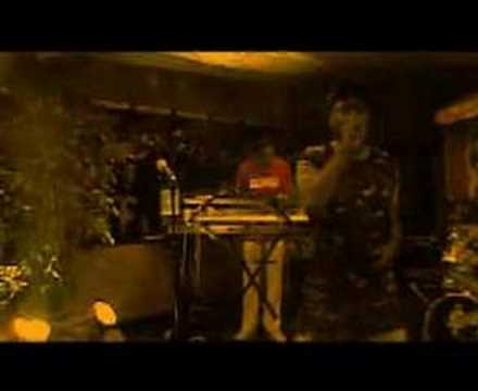 Murray Man backed by Dub Akom Band "See dem a come"