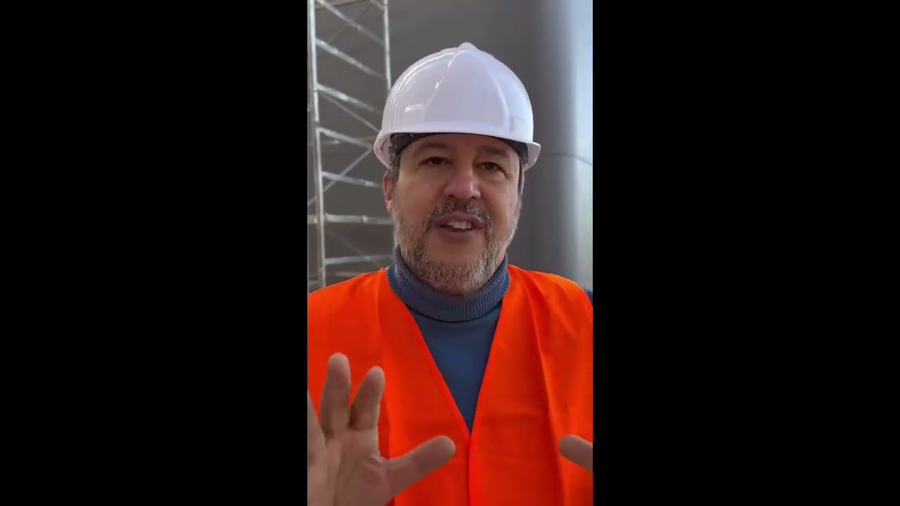 SALVINI A NAPOLI: “LA CITTÀ CORRE VERSO IL FUTURO”