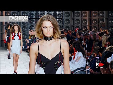 VERSUS Full Show Spring Summer 2018 London - Fashion Channel