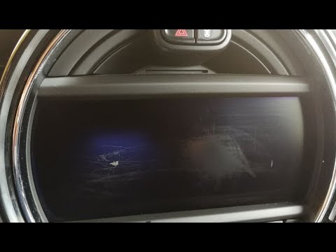 BMW MINI F56 löst sich vom Bildschirm Antireflexionsbeschichtung Navi Reparatur