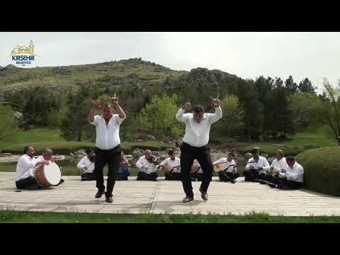 bizim abdallarımız oyun havasında kaşık kırıyor. Yer Kaman Japon Bahçesi