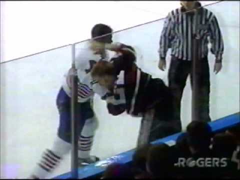 Nick Jones vs Trevor Gillies