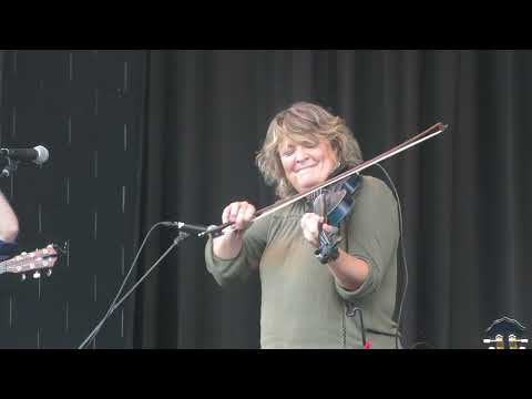Eileen Ivers and UnIVERSal Roots-Bittersweet Symphony/Memories live in Milwaukee, WI 8-19-23