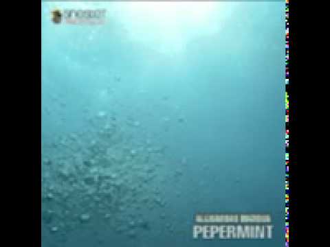 Alejuandro Buendija - Paranoyah (ft. Pro)