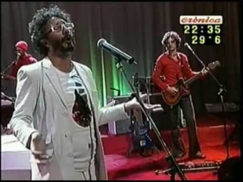 Bello abril - Fito Páez (2003, Crónica).