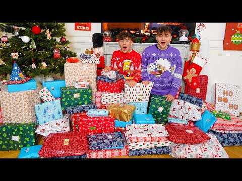 On Ouvre Nos Cadeaux De Noël 2024 ! Swan et Néo