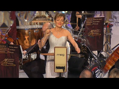 KATICA ILLÉNYI theremin - Puccini: O Mio Babbino Caro
