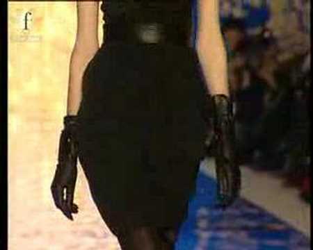 fashiontv | FTV.com - BLUMARINE MILAN FW WOMEN 06/07