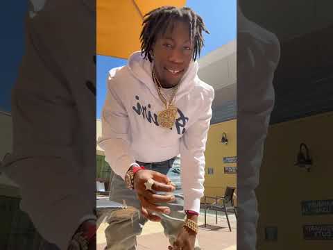 Shawny “I hit the ROAD”Triller Snippet