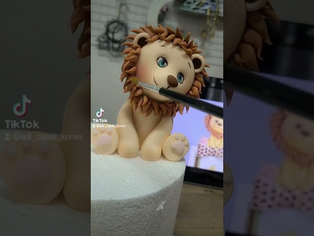 Vídeo relacionado con 12 Piezas León Figure, León Figuras de Pasteles, Niño Cake Toppers, King Toppers Tartas, Niño Pastel Decoración Suministros para Fiesta