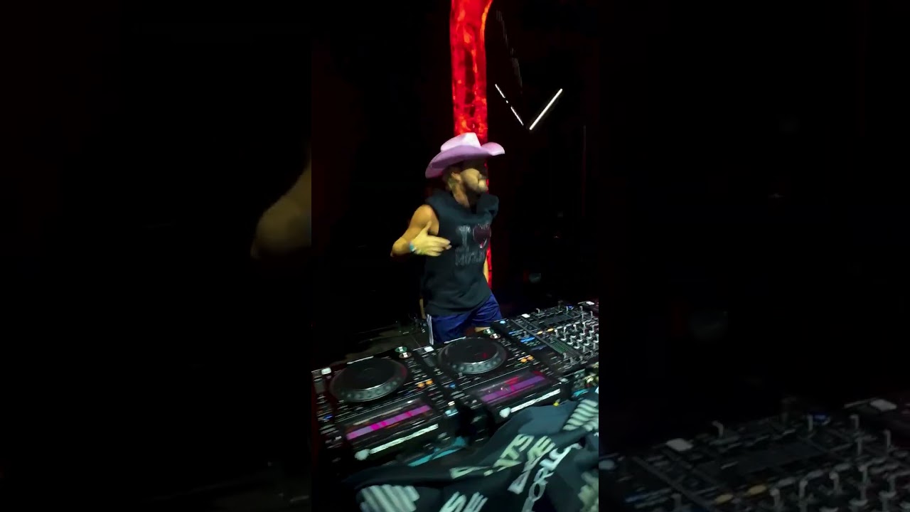 FPV drone meets the D&B Forge stage 👀🔥