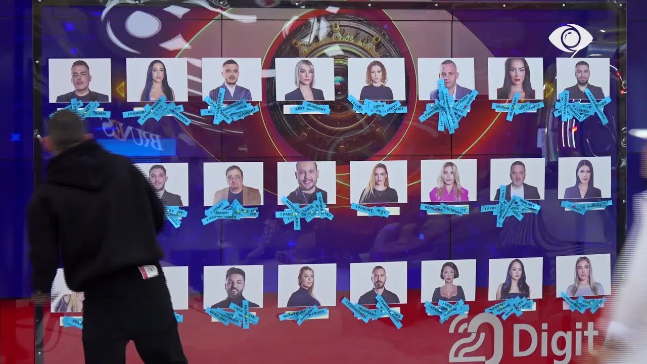 Mes batutash, Elvisi ndan epitetet për banorët