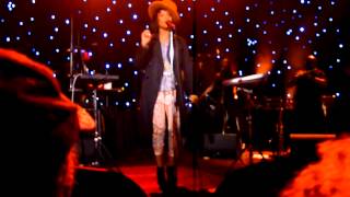 Erykah Badu - &quot;My life&quot; &amp; &quot;On &amp; On&quot; - Live in Chicago - Friday night- March 29th 2013.