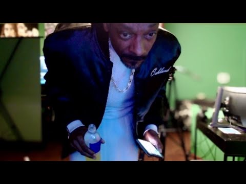 Snoop Dogg Realizes he’s still Streaming after 8 hours
