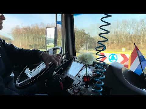 Volvo f16 open pipe with 23 ton trailer